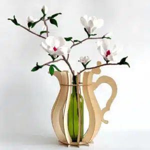 Vaas H3 large is groot genoeg om er een wijnfles in te hergebruiken, maar kan ook voor droogbloemen worden gebruikt