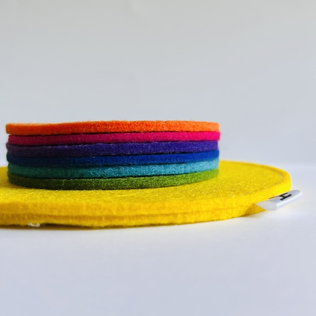 een regenboog aan kleuren in de zomerbox